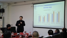 抓住机遇快干 围绕目标实干