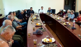 省骨科医院召开老同志座谈会