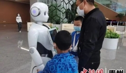 【媒体骨医】“走进医院看发展”主题采访记者团走进省骨科医院 感受智慧医院建设