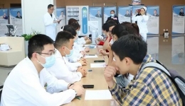 “合理膳食·食养是良医” ——我院开展全民营养周义诊活动