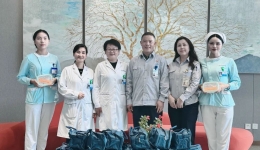 慰问送关怀 情谊暖人心