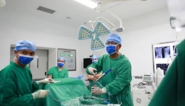 我院省级巡回医疗队将优质医疗带到册亨县，让群众在“家门口”享受高质量医疗服务