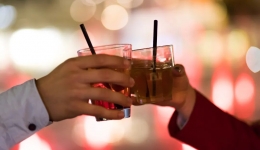 春节饮酒莫贪杯，谨防急性酒精中毒