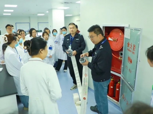 筑牢安全防线——我院保卫科开展消防安全下科室培训活动