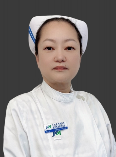 赵 萍