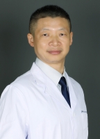 李华